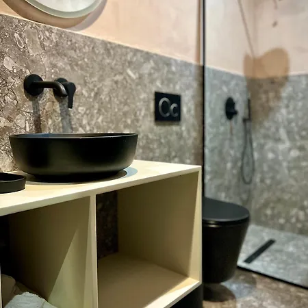 Rex Boutique 티라나