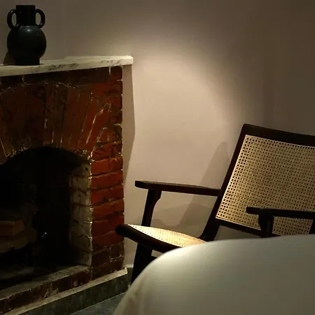 Rex Boutique * 티라나