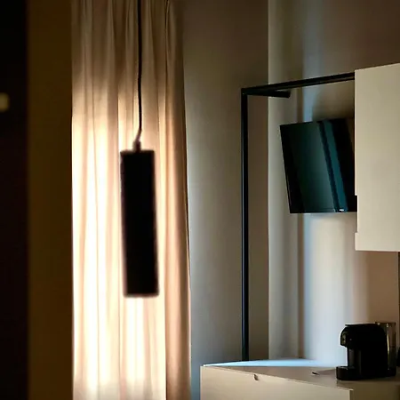 Rex Boutique * 티라나