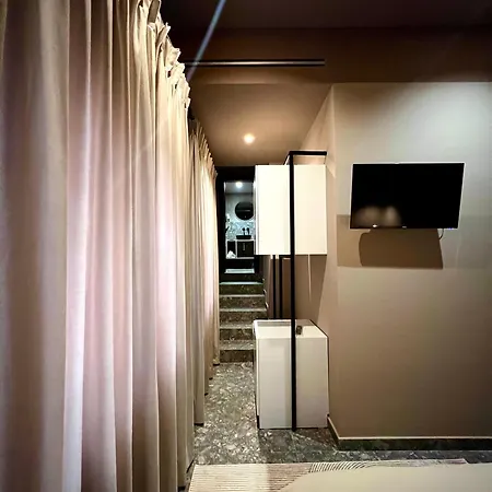 Rex Boutique *