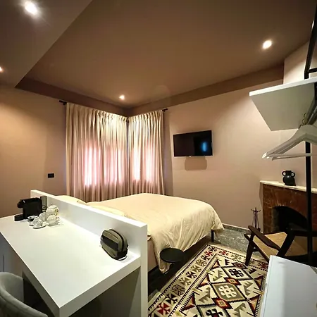 Rex Boutique * טיראנה