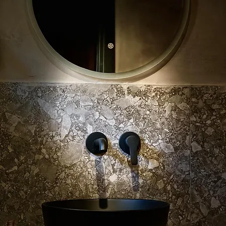 Rex Boutique טיראנה