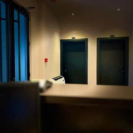 Rex Boutique Hotel *